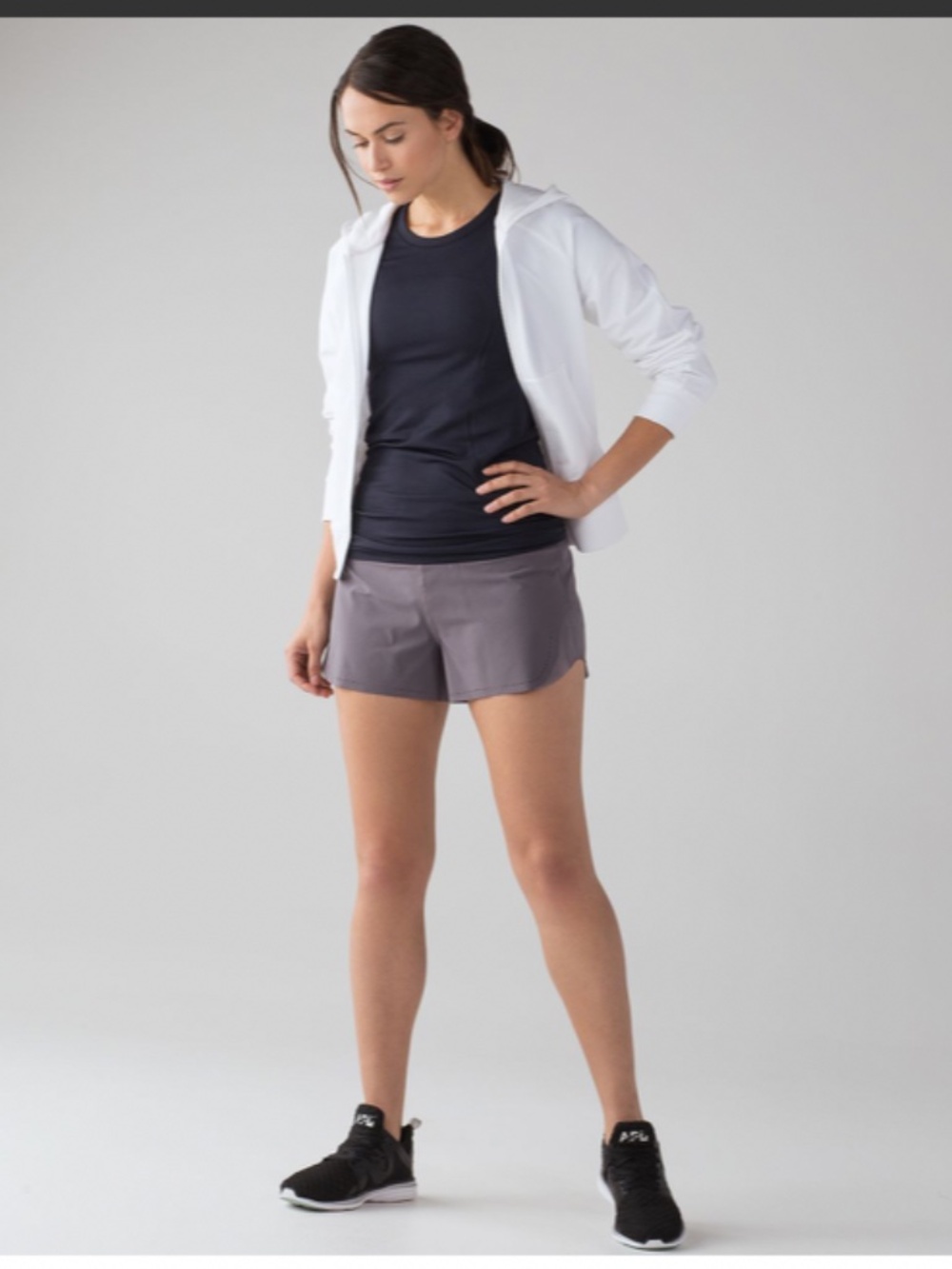 Lululemon Smooth Stride Short (3.5") Magnum Grey size 6 running athletic shorts